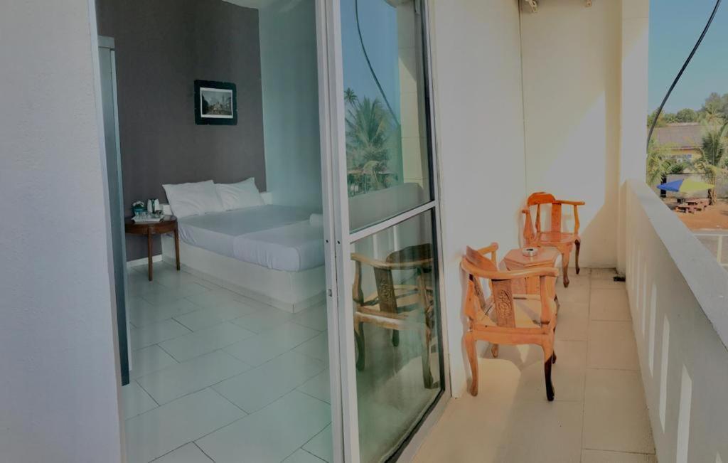 Aqil Beach Inn マラン エクステリア 写真