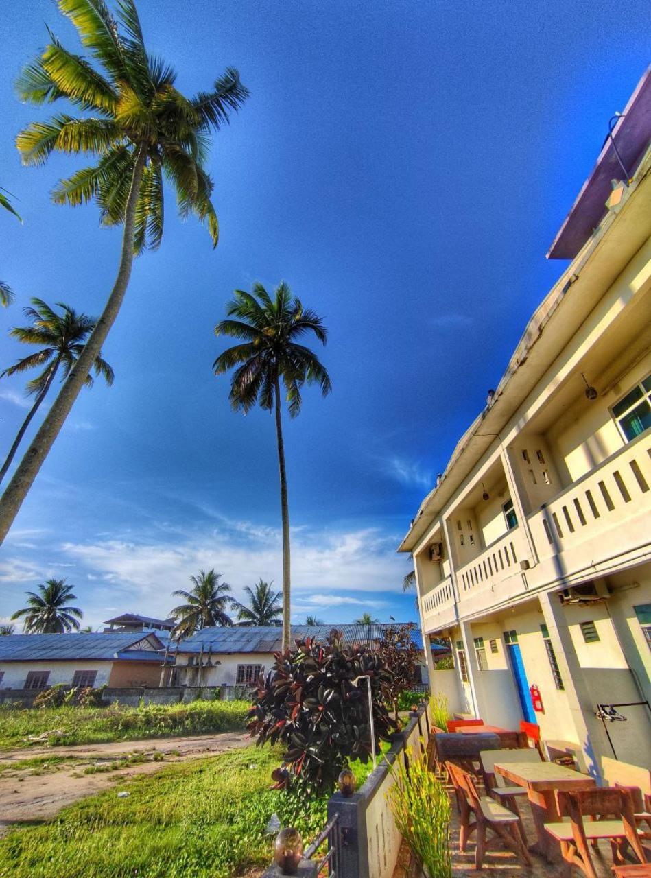Aqil Beach Inn マラン エクステリア 写真